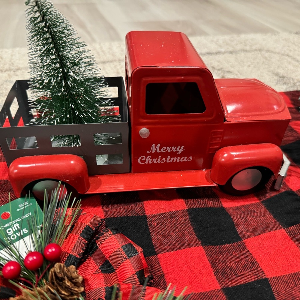 Christmas Decor Bundle - Picture 5 of 11